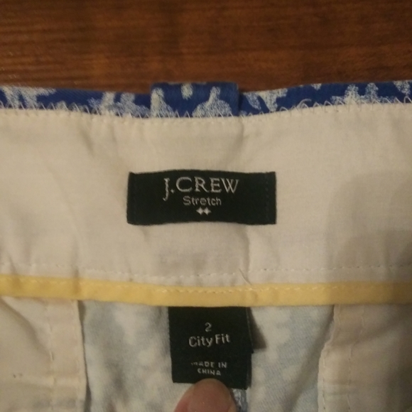 J. Crew City Fit Leaf Print Stretch Shorts SZ 2 - Picture 3 of 8
